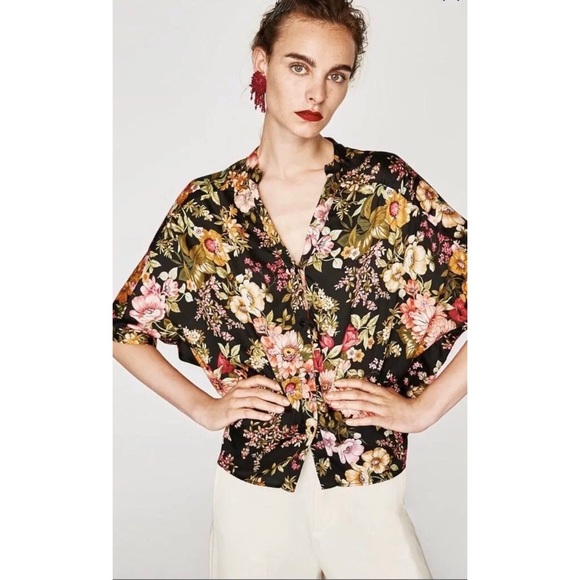 Zara Tops - Zara flower print oversized shirt